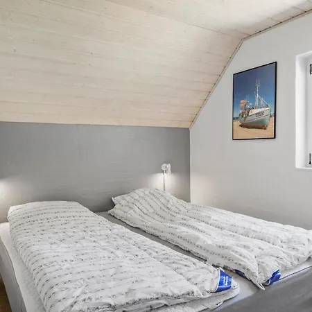 Pet Friendly In With Kitchen Holiday home *