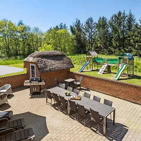 Holiday home Pet Friendly In With Kitchen *